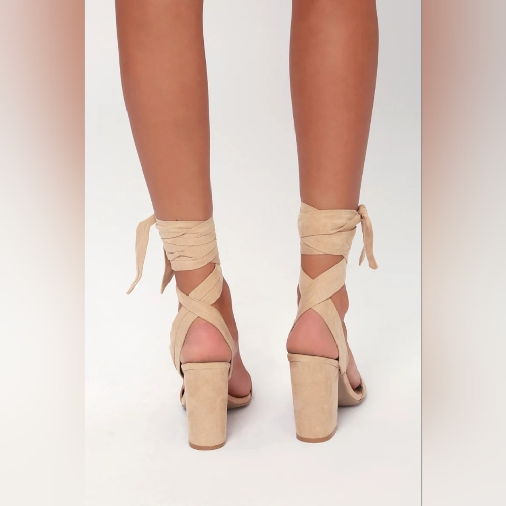 EUC•Lulus Alta Light Nude Suede Lace-Up Heels•3.75 Wrapped Heel•Shoe Size 6.5